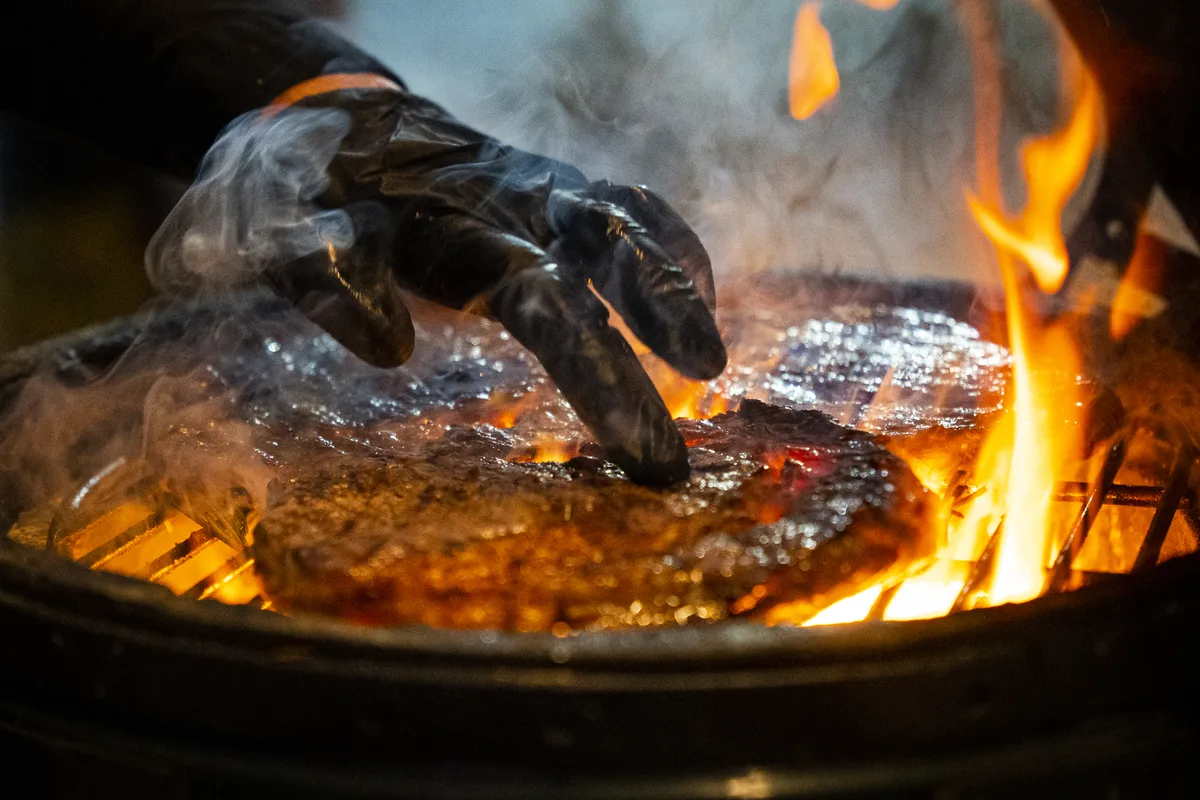 Станция BBQ приготовления стейков Ribeye USA BLACK Angus — Maxvel Catering